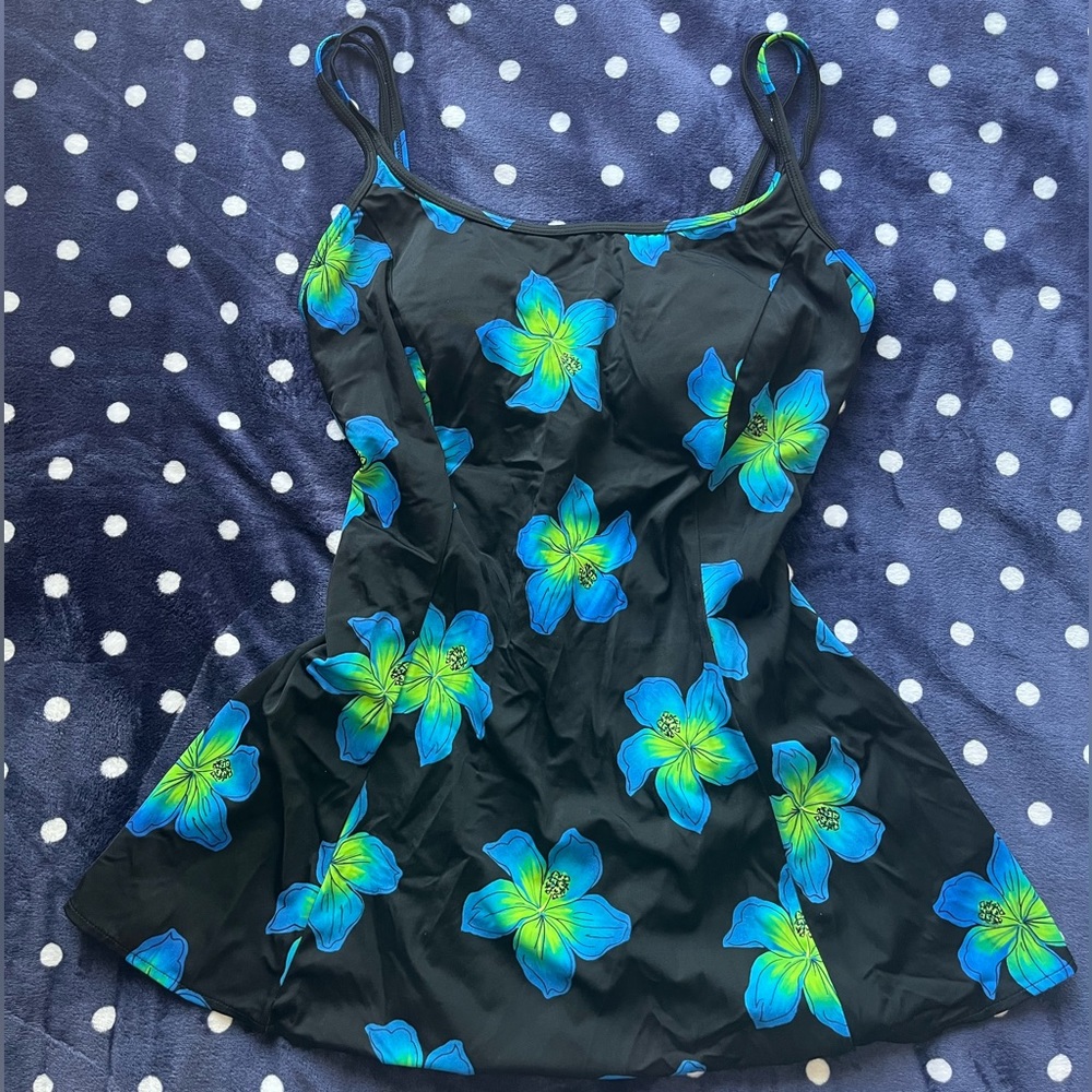 VINTAGE 80’s ONE PIECE SWIMSUIT